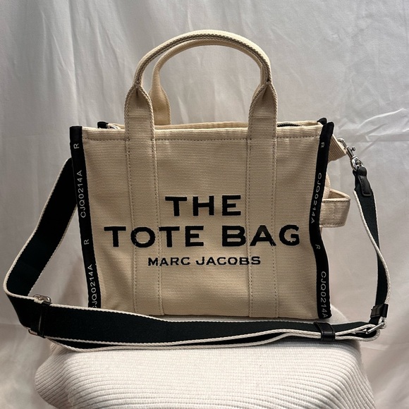 LIKE NEW Marc Jacobs The Jacquard Medium Tote Bag in Warm Sand BEIGE REVOLVE - Picture 6 of 16